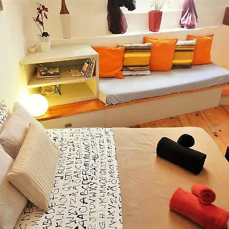 Charming Loft ליסבון